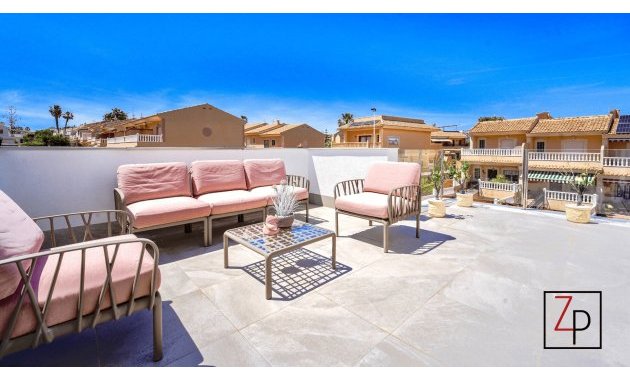 Resale - Villa -
Torrevieja - La Veleta