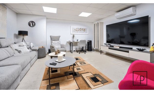 Resale - Villa -
Torrevieja - La Veleta