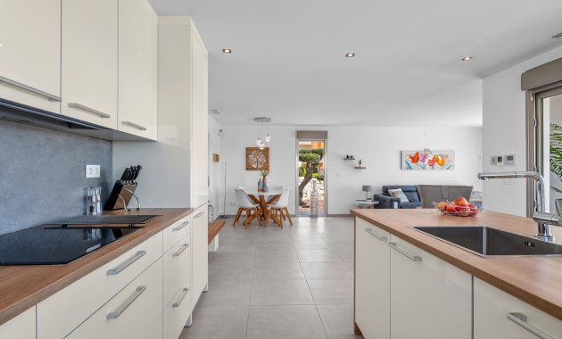Reventa - Villa -
La Marina
