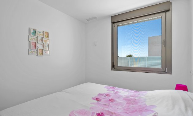 Reventa - Villa -
La Marina