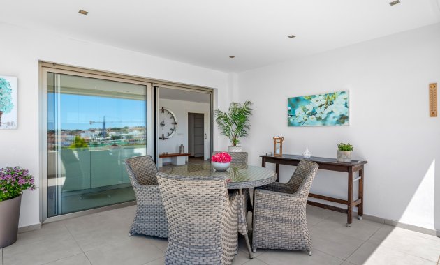 Reventa - Villa -
La Marina