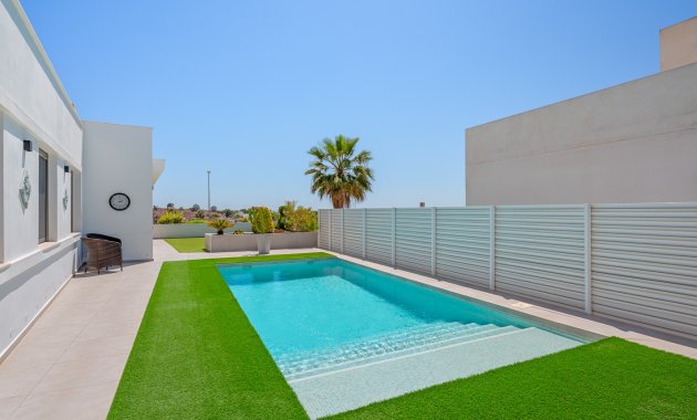 Reventa - Villa -
La Marina