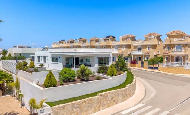 Reventa - Villa -
La Marina