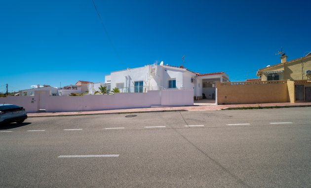 Resale - Townhouse -
Ciudad Quesada - town
