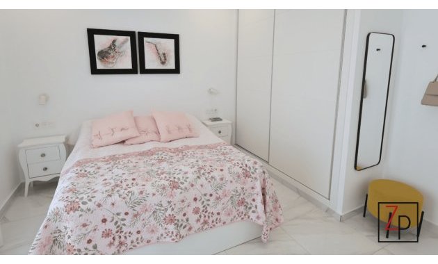 Resale - Villa -
Benijofar - Pueblo