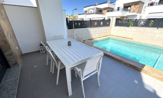 Resale - Villa -
Benijofar - Pueblo
