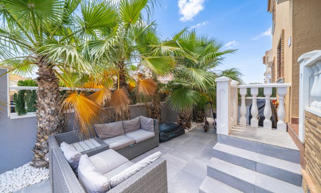 Resale - Townhouse -
Ciudad Quesada