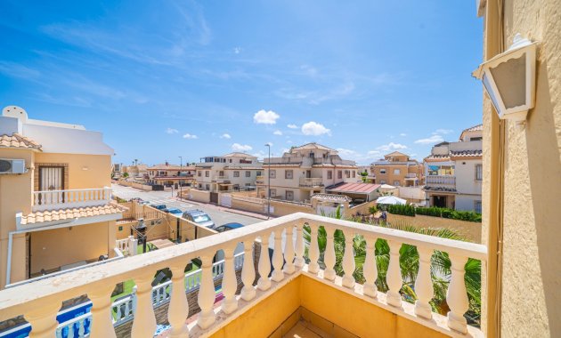 Resale - Townhouse -
Ciudad Quesada