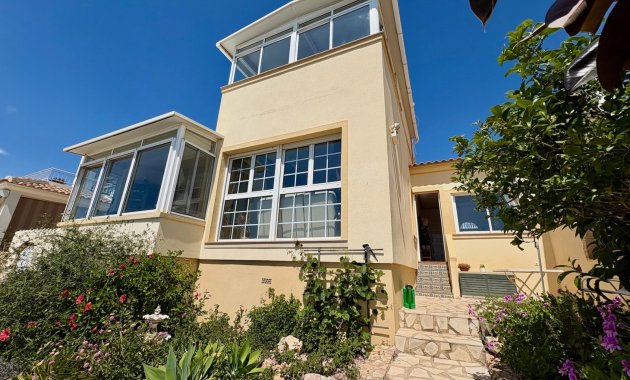 Resale - Villa -
Orihuela Costa - Villamartín