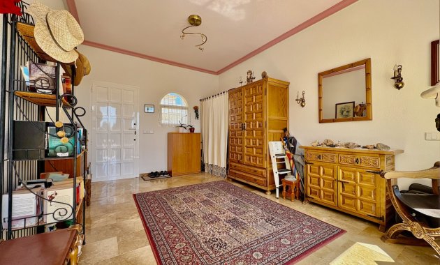 Resale - Villa -
Orihuela Costa - Villamartín