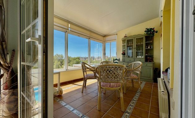 Resale - Villa -
Orihuela Costa - Villamartín