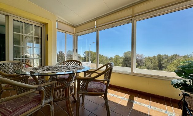 Resale - Villa -
Orihuela Costa - Villamartín