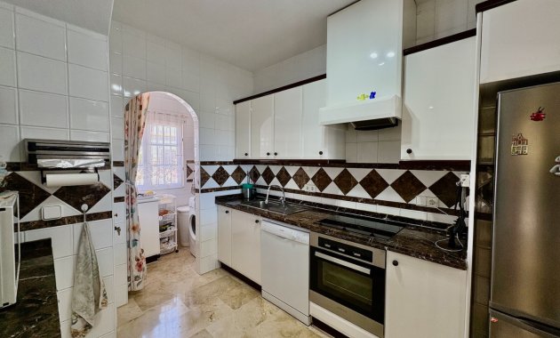 Resale - Villa -
Orihuela Costa - Villamartín