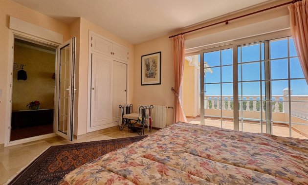Resale - Villa -
Orihuela Costa - Villamartín