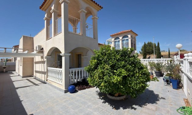 Resale - Villa -
3409 - Lo Crispin