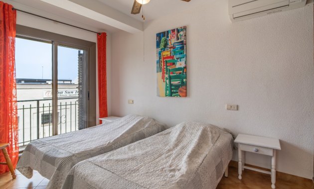 Resale - Apartment  -
Orihuela Costa - Cabo Roig