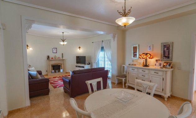 Resale - Villa -
Ciudad Quesada - Campo De Golf La Marquesa