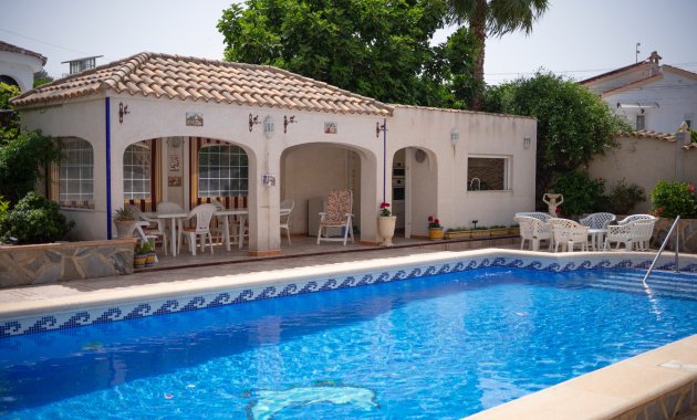 Resale - Villa -
Ciudad Quesada - Campo De Golf La Marquesa