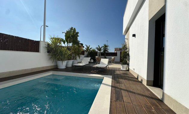 Resale - Townhouse -
San Javier - Santiago de la Ribera