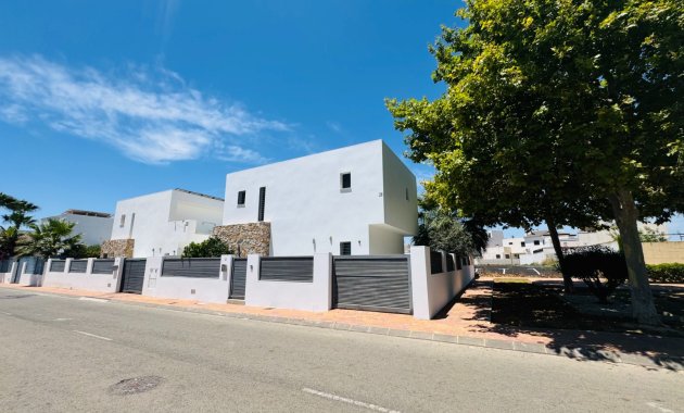 Resale - Villa -
San Pedro del Pinatar - Lo Pagan