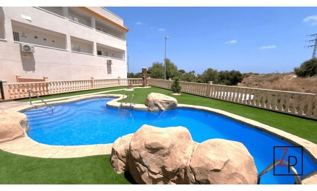 Resale - Apartment  -
San Miguel de Salinas - Pueblo