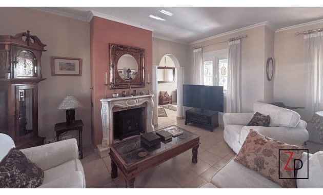 Resale - Villa -
Torrevieja - Torretas