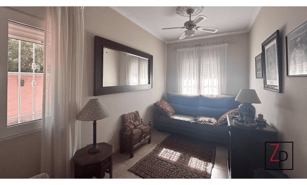 Resale - Villa -
Torrevieja - Torretas