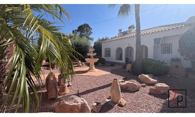 Resale - Villa -
Torrevieja - Torretas