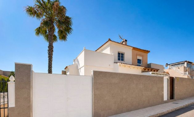 Endursala - Raðhús -
Orihuela Costa - Los Altos