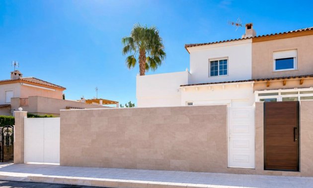 Endursala - Raðhús -
Orihuela Costa - Los Altos