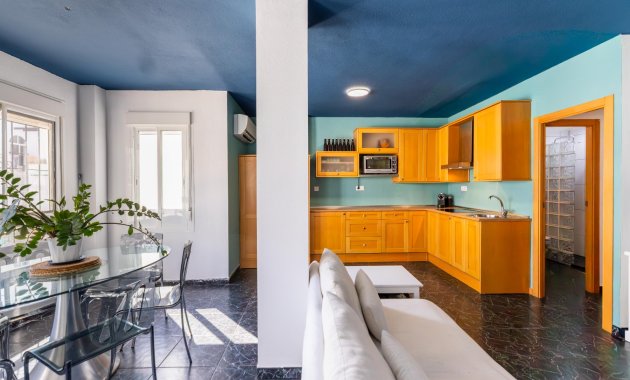 Endursala - Apartament / Duplex -
Torrevieja