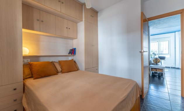 Endursala - Apartament / Duplex -
Torrevieja