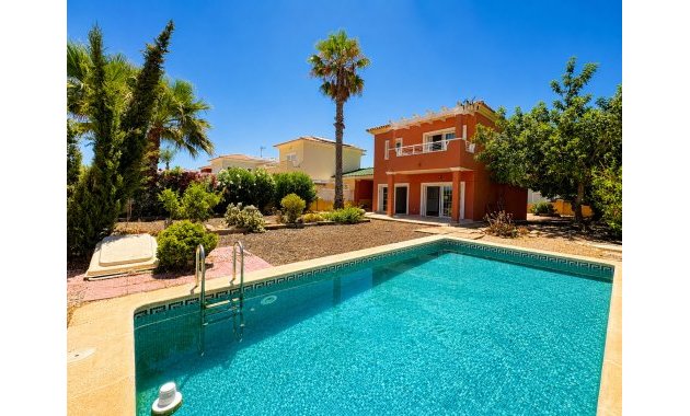 Resale - Villa -
Altaona Golf and Country Village - Altaona Golf - Country Village