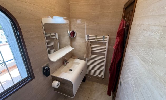 Resale - Villa -
Orihuela - Costa Blanca