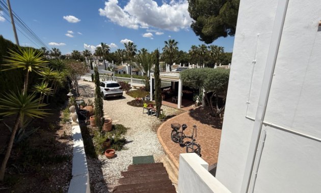 Resale - Villa -
Orihuela - Costa Blanca